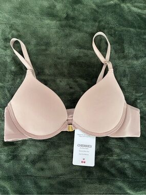 Women's Light Nude T-Shirt Bra with front closure and Smooth Molded Cups